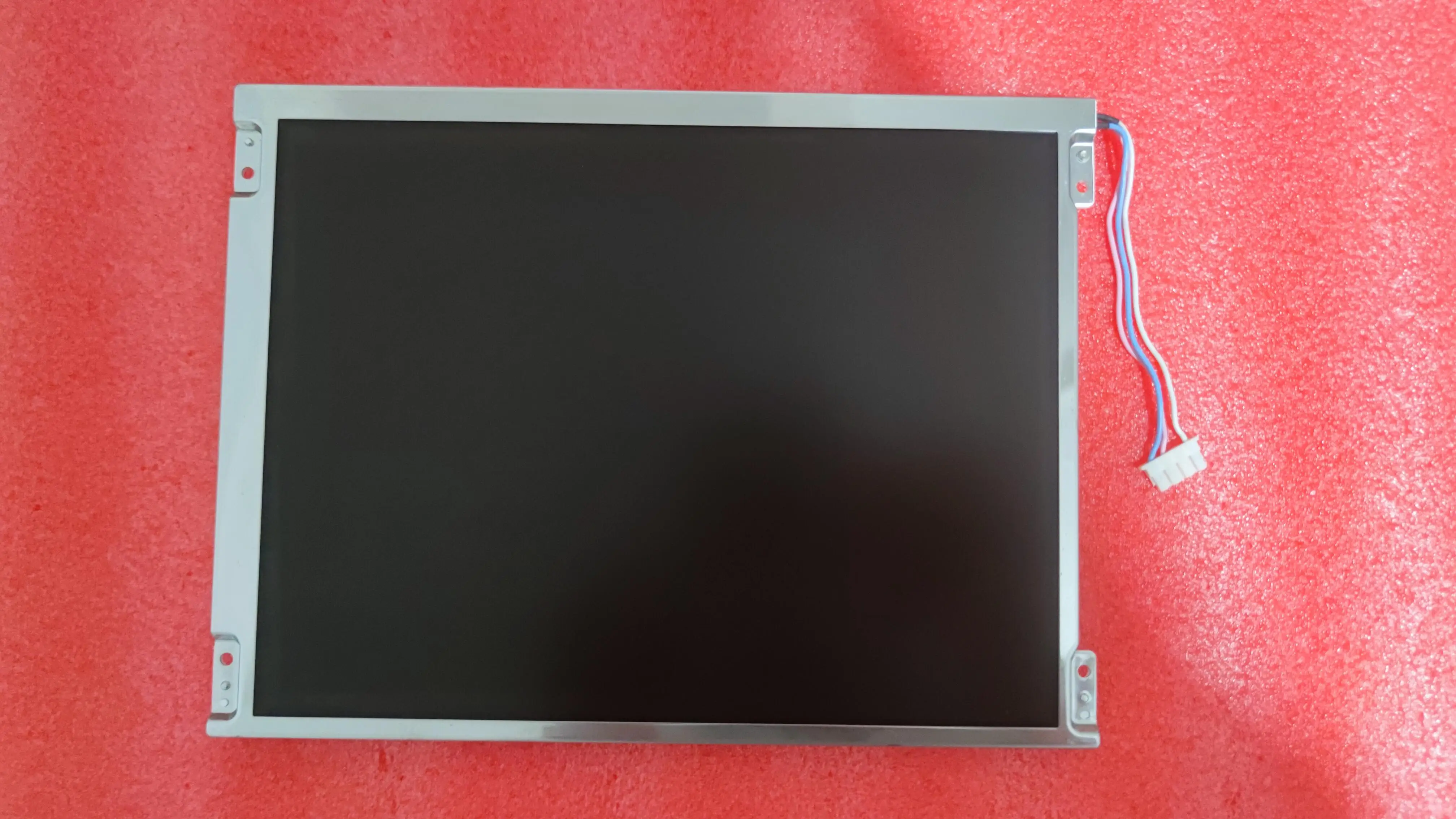 LTD104C11S 10,4-calowy przemysłowy wyświetlacz LCD 640*480, szybka dostawa.