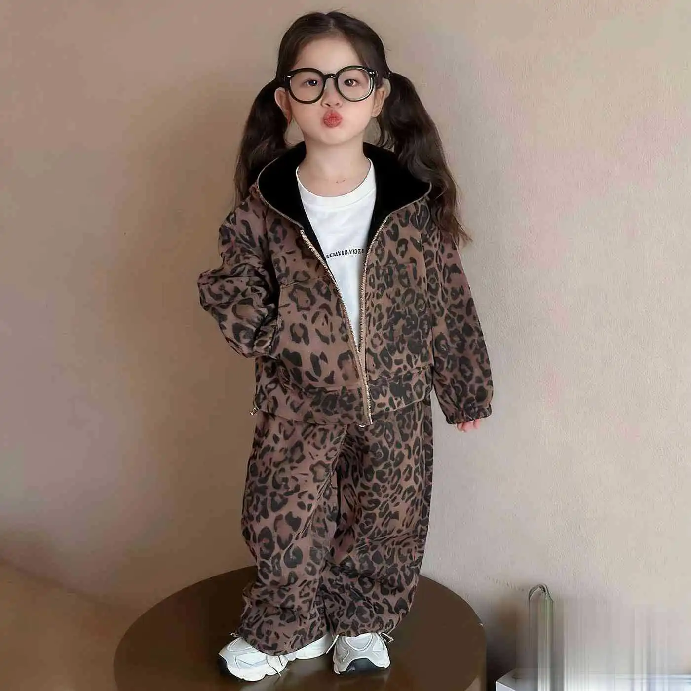 Baby Mädchen Kleidung Set 2026 Neuer Herbst Winter Kinder Koreanischer Stil Mode Leopardenmuster Kapuzenjacke+Hose Sport 2-teilig – Detail 1
