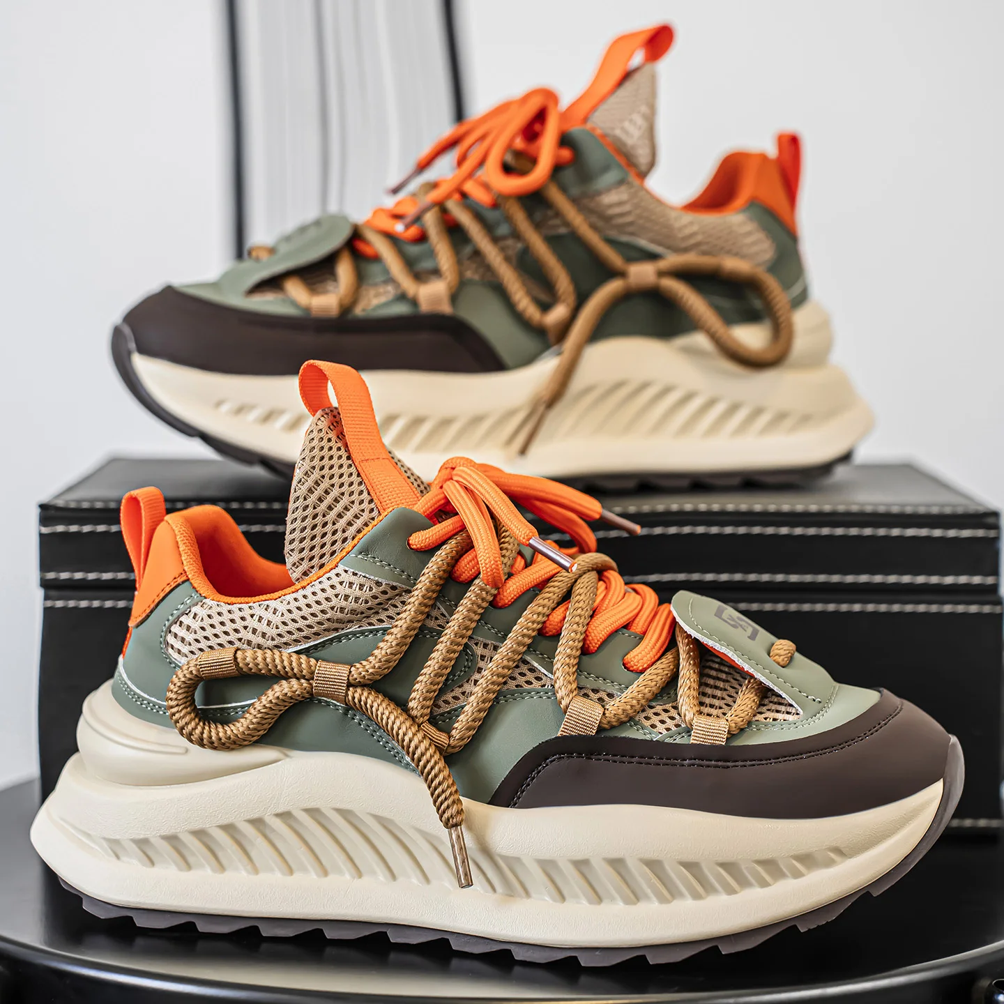 

2025 Autumn New Soft-soled Mesh Shoes, Anti-slip, Wear-resistant, Breathable Sports and Casual Shoes, Outdoor Running Shoes