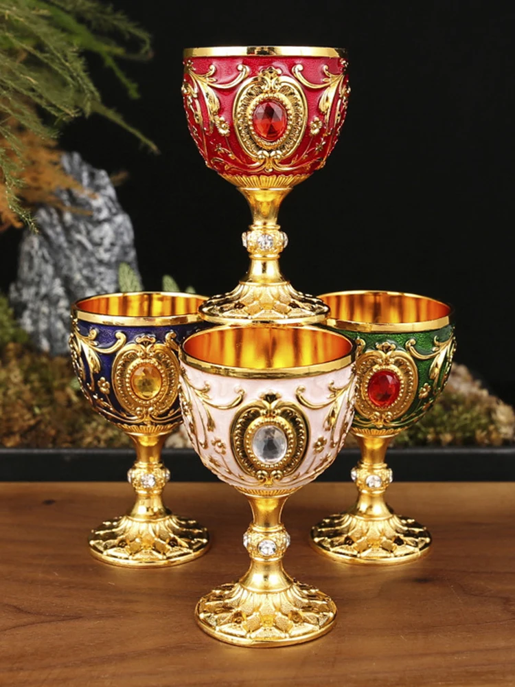 1 Stück zeitloser geprägter Kelchbecher aus Metall im Vintage-Stil, für Wein, Champagner, Likörbecher, perfekt für Bars, Restaurants, Heimdekoration – Detail 5