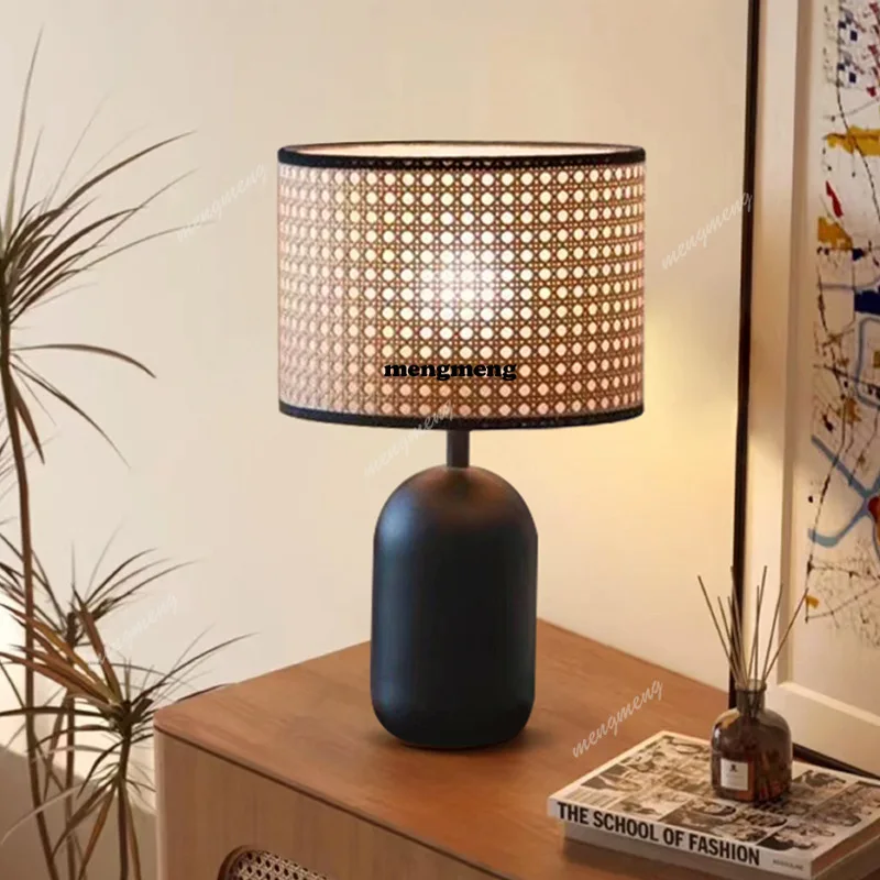 Rattan table lamp American retro living room decorative table lamp creative bamboo bed and breakfast bedroom bedside lamp
