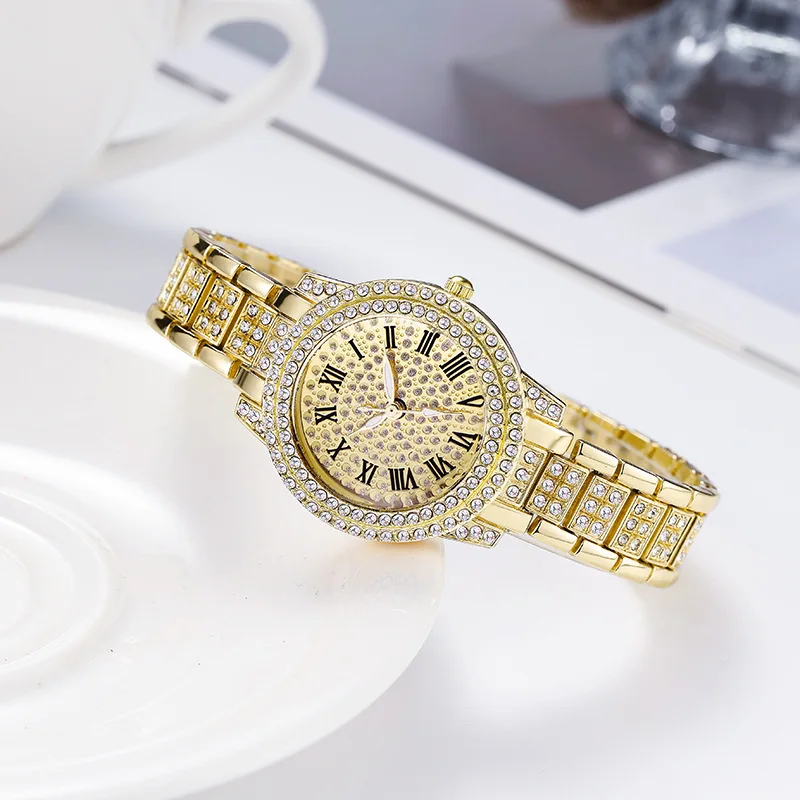 New Chain Watch for Women Small Delicate Imitate Diamond Inlaid Watches Luxury Quartz Wristwatches Relogio Feminino Montre Femme