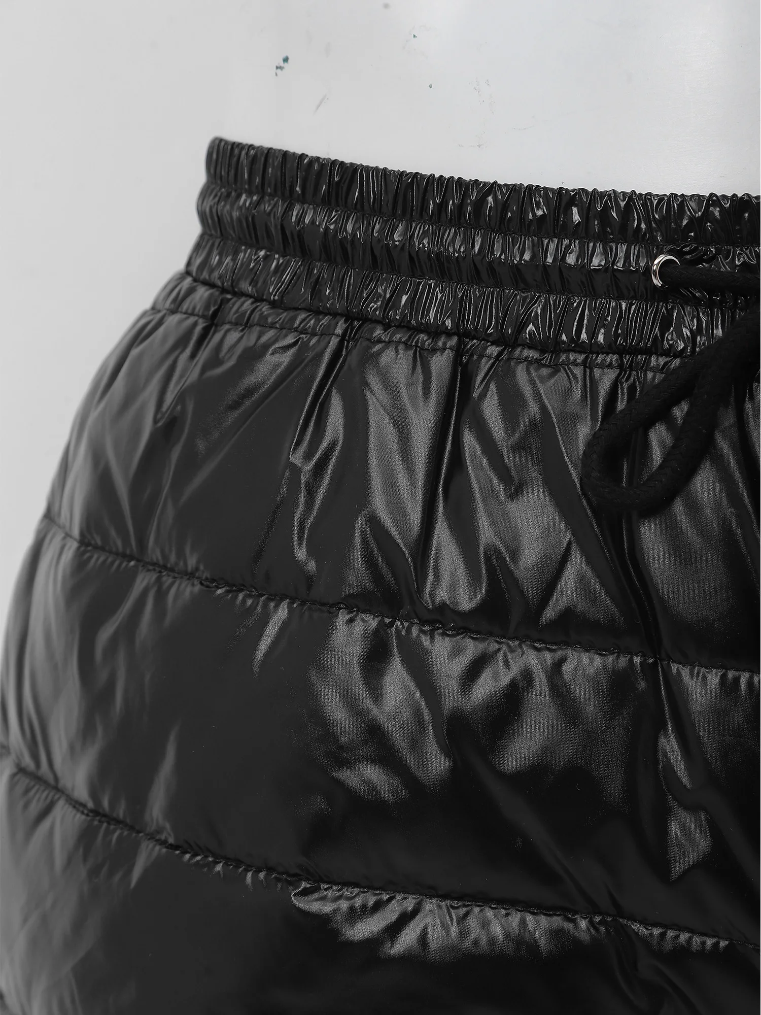 Men Loose Boxer Shorts Drawstring Elastic Waistband Side Pockets Leakproof Breathable Quick Dry Comfortable for Sports Gym