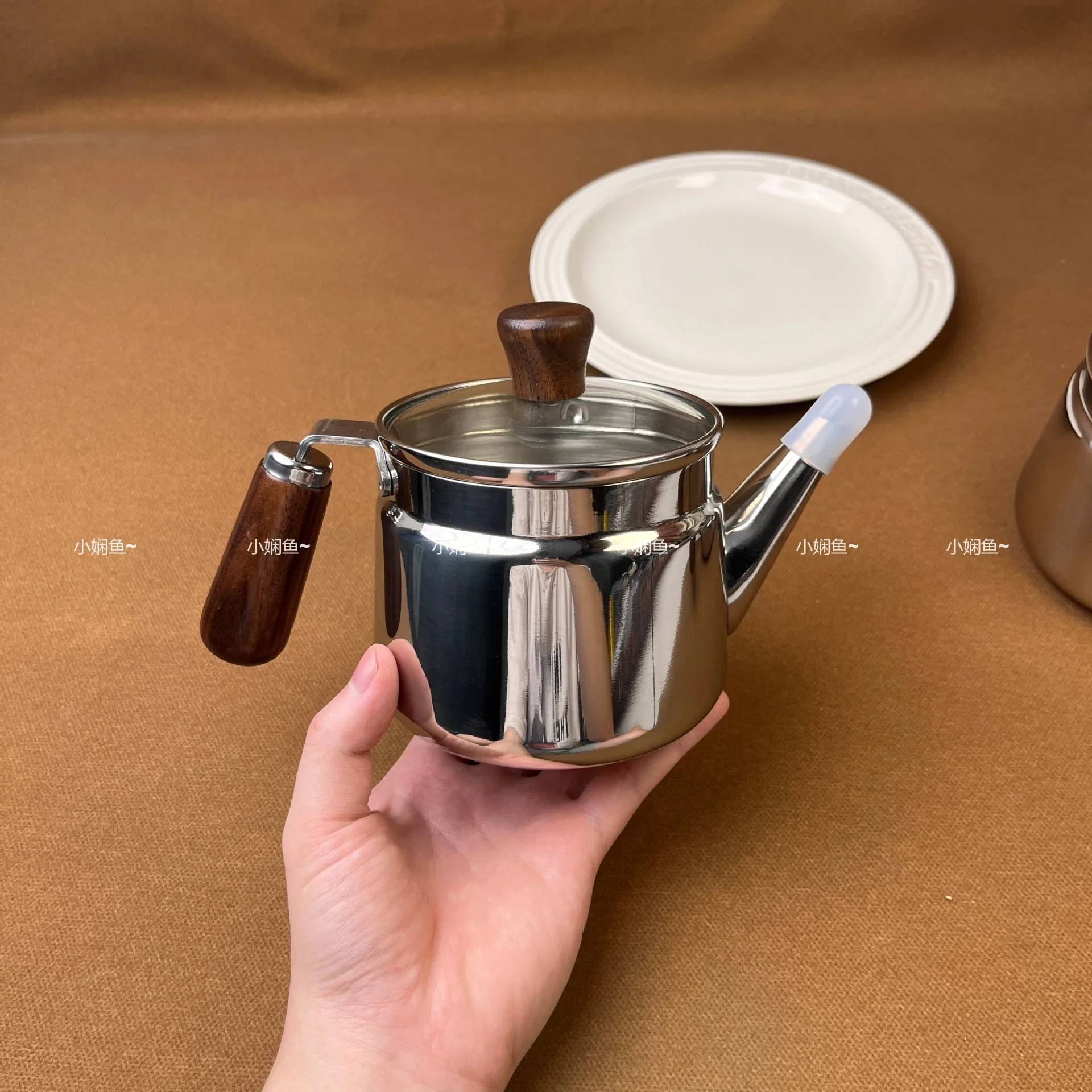 HYS stainless steel wooden handle oil pot household kitchen oil pot with drain oil storage pot