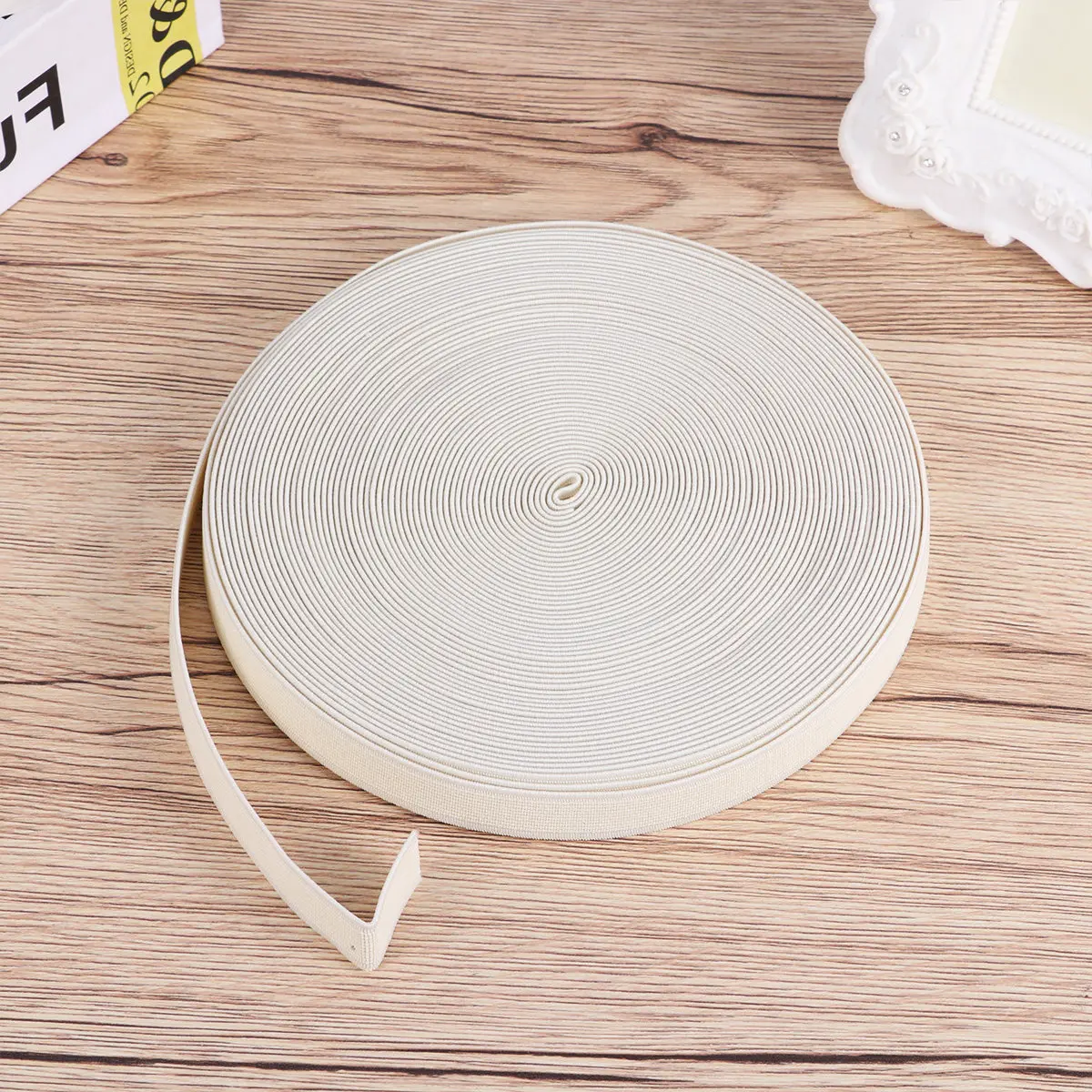 

1 рулон утолщенной эластичной ленты для обуви, рукоделия, шитья, ремонта, растягивающаяся, регулируемая, бежевая, ширина 1,5 см, длина 16 м