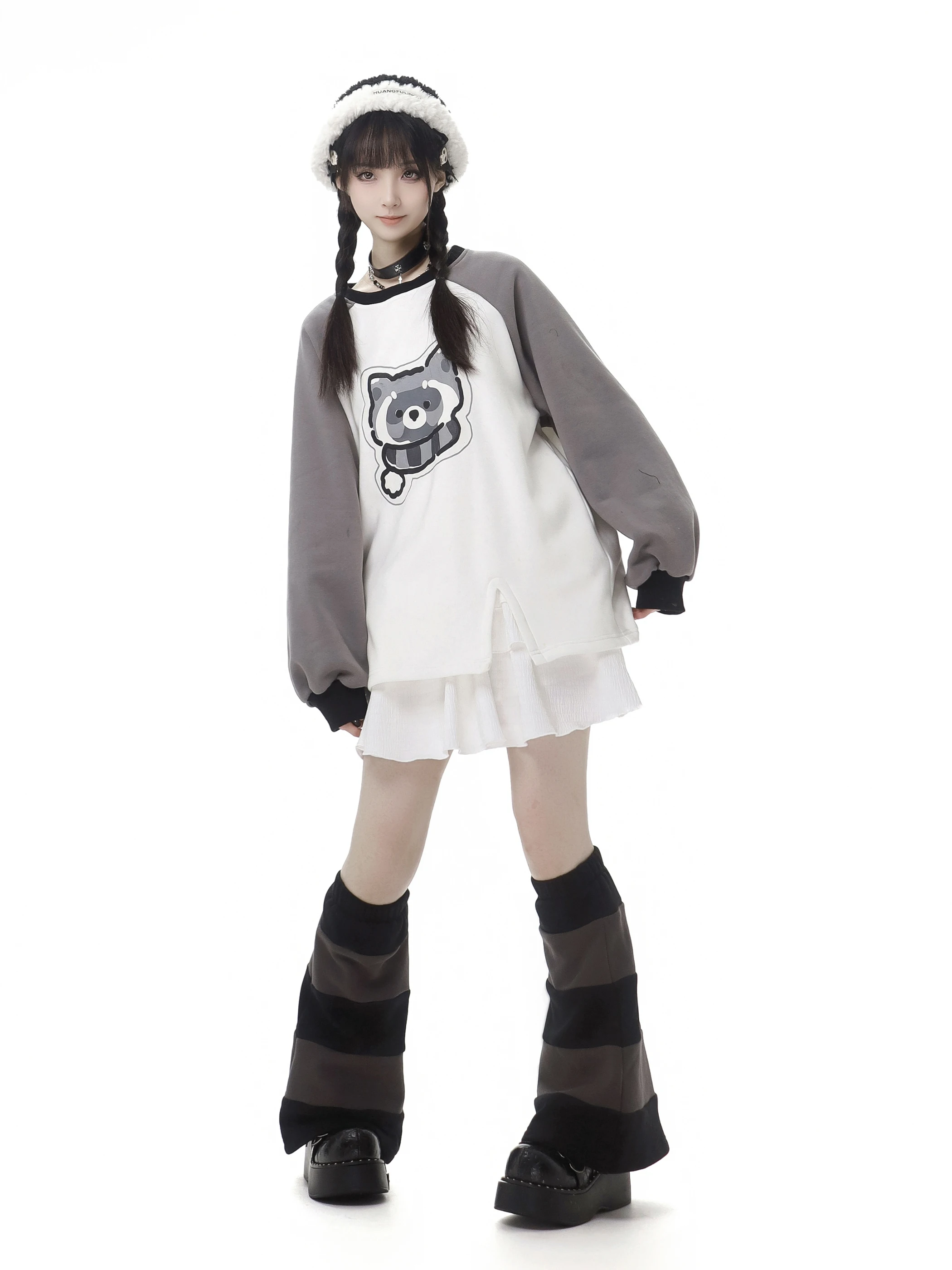 أزياء الشارع الشهير أسلوب فاسق فتاة الأذن مقنعين معاطف الكرتون التطريز الحلو بارد سميكة مجزوز الدافئة سترات سترات النساء الشتاء