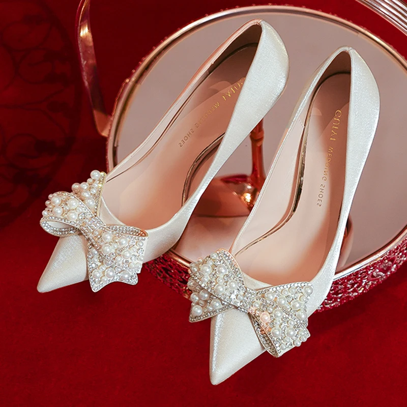 Luxury Pearl Bowknot Wedding Bridal Shoes for Women 2023 Sexy Pointed Toe Stiletto Heel Pumps Woman Beige Satin High Heels Shoes