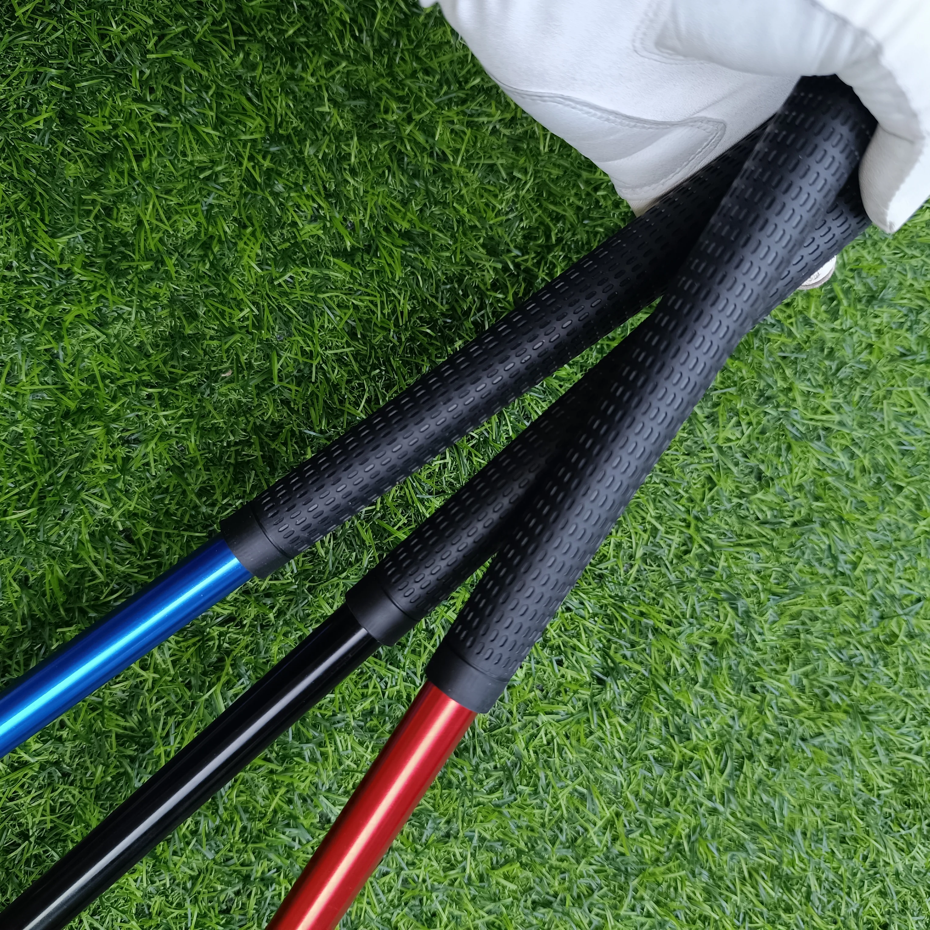 نادي جولف مطاطي قابل للتعديل مزدوج الجوانب داخلي من الجانب الأيسر والأيمن للبالغين والأطفال مضرب جولف صغير يدوي