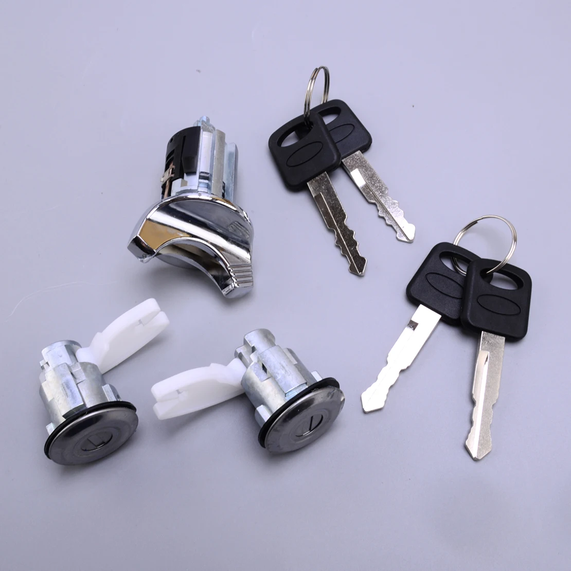 

F3TZ7822050B 1 Set Ignition Switch Door Lock Cylinder Key F2UZ1522050A Fit for Ford Aerostar Bronco Pickup F150 F250 F350 Ranger