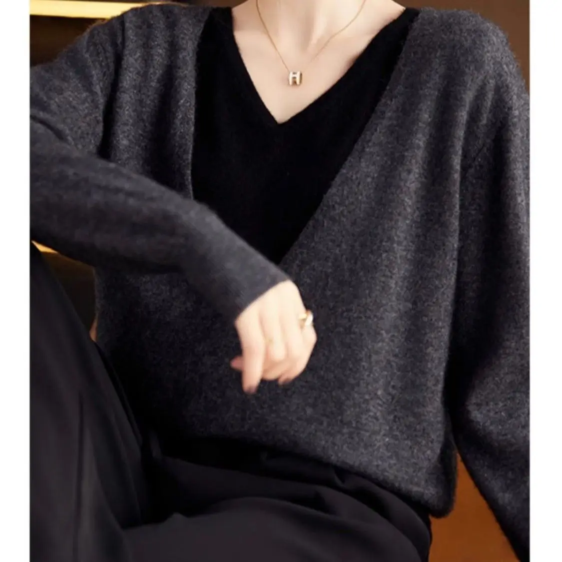 Four Seasons Color Matching Versatile Pullover V-Neck Long Sleeve Fake Two-piece Slim-fit Skinny Knitted Sweater Women