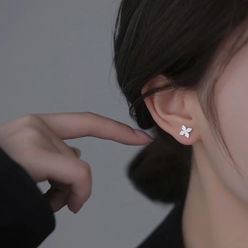

Anziw Zirconia Petal Stud Earrings for Women Girls Trendy 925 Silver Daily Wear Minimalist Fashion High Quality Jewelry Gift