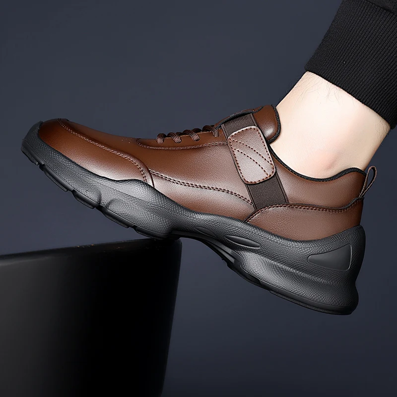 

Высококачественная повседневная мужская обувь. Удобный спортивный стиль. Офис или работа. Уличная прогулка. Туризм. Лидер продаж.