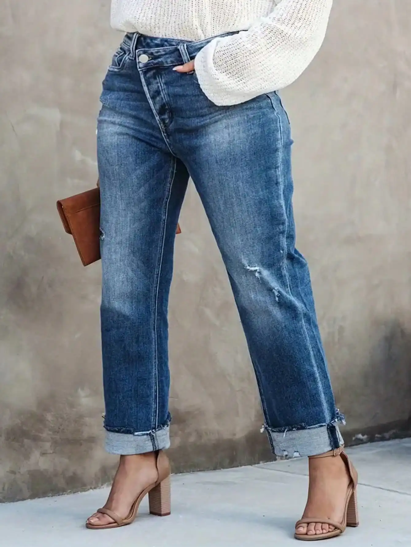 

High Stretch Straight Leg Denim Jeans With Button Fly And Pockets Distressed Wash