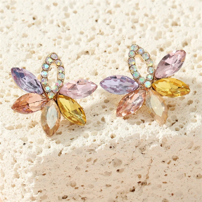 Fashion Shiny Glass Decor Charm Stud Earrings For Women Luxury Design High-Quality Flower Unique Vintage Pendant Jewelry Gift