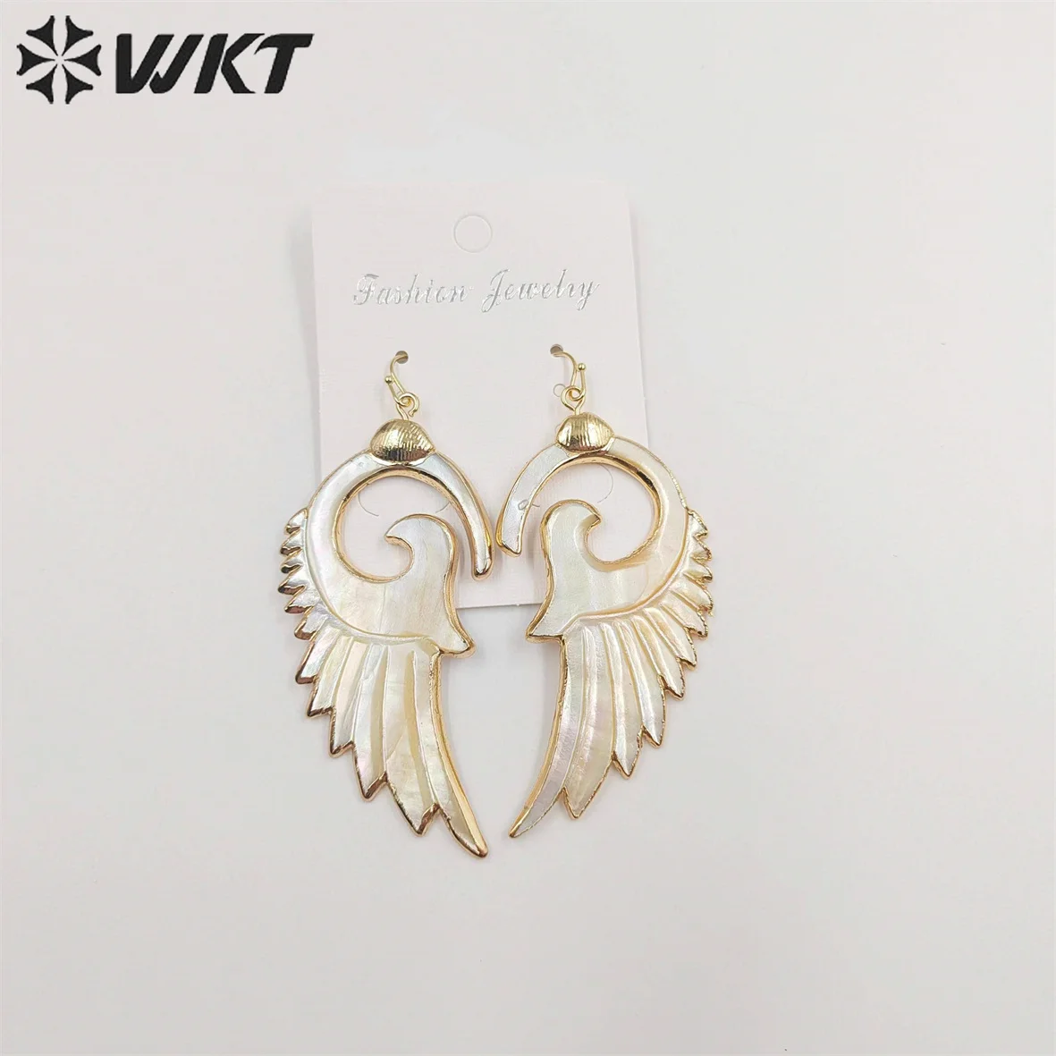 

Серьги WT-E268 из натурального перламутра с резным узором, покрытые 18-каратным золотом, в подарок друзьям