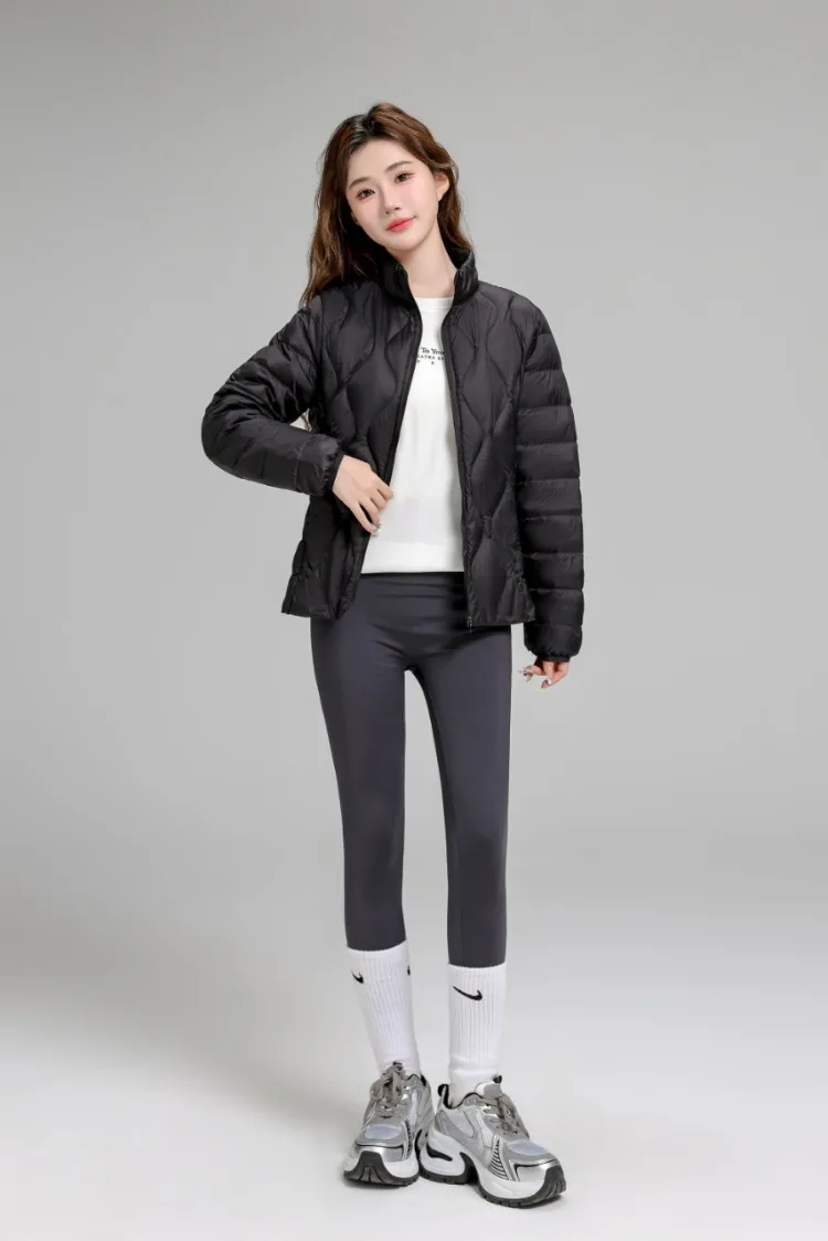 Piumino da donna 7 colori 2025 Nuova primavera autunno femminile coreano casual cappotti con cappuccio ripiegabili ultraleggeri