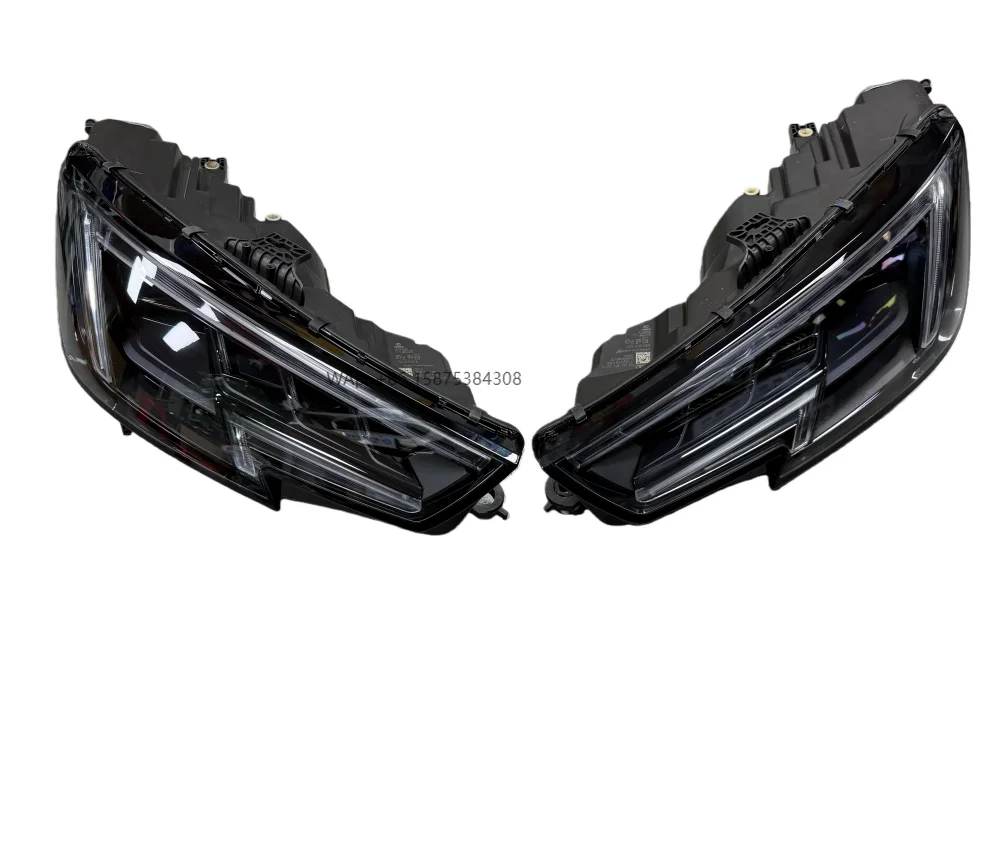 

The New High-quality RS4 Features Blacked-out LED Headlights with Dot matrix Beams on Both the Front and Left Sides