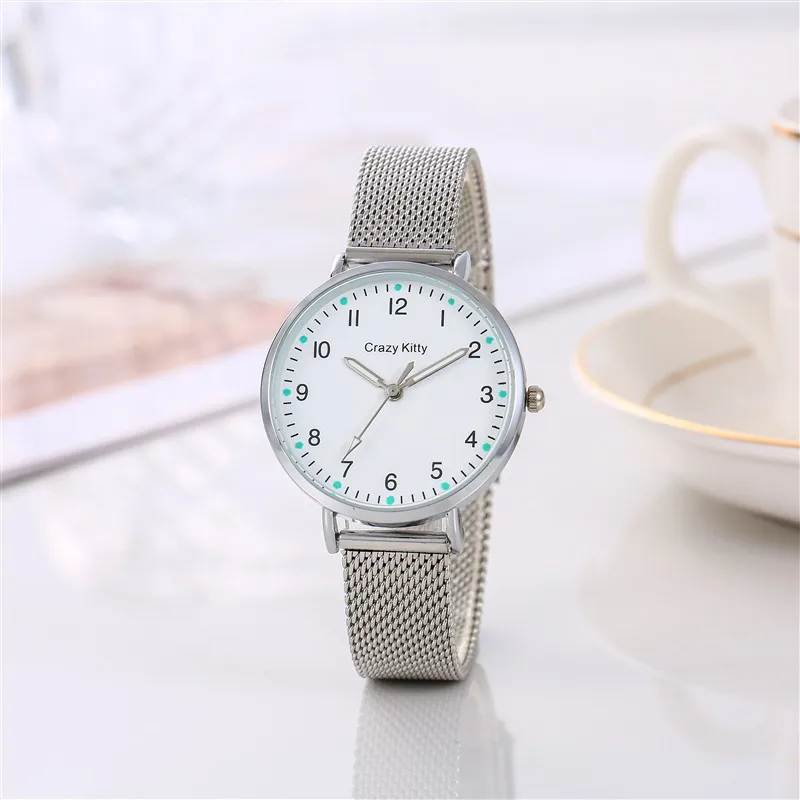 Simple Women Quartz Wristwatch Number Dial Luminous Pointer and Dial Ladies Watch with Mesh Strap or Magnetic Buckle strap