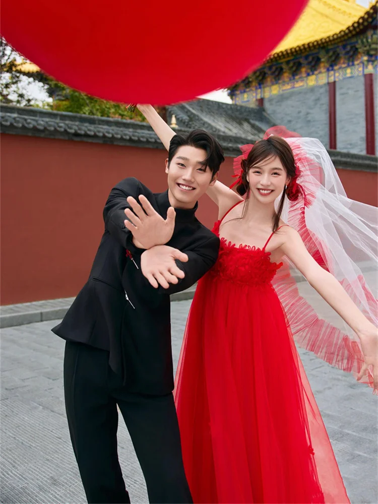 

Новый милый и эффектный китайский свадебный наряд для фотосессии, костюм для парной фотосъемки в студии, этническая сценическая одежда для выездных мероприятий