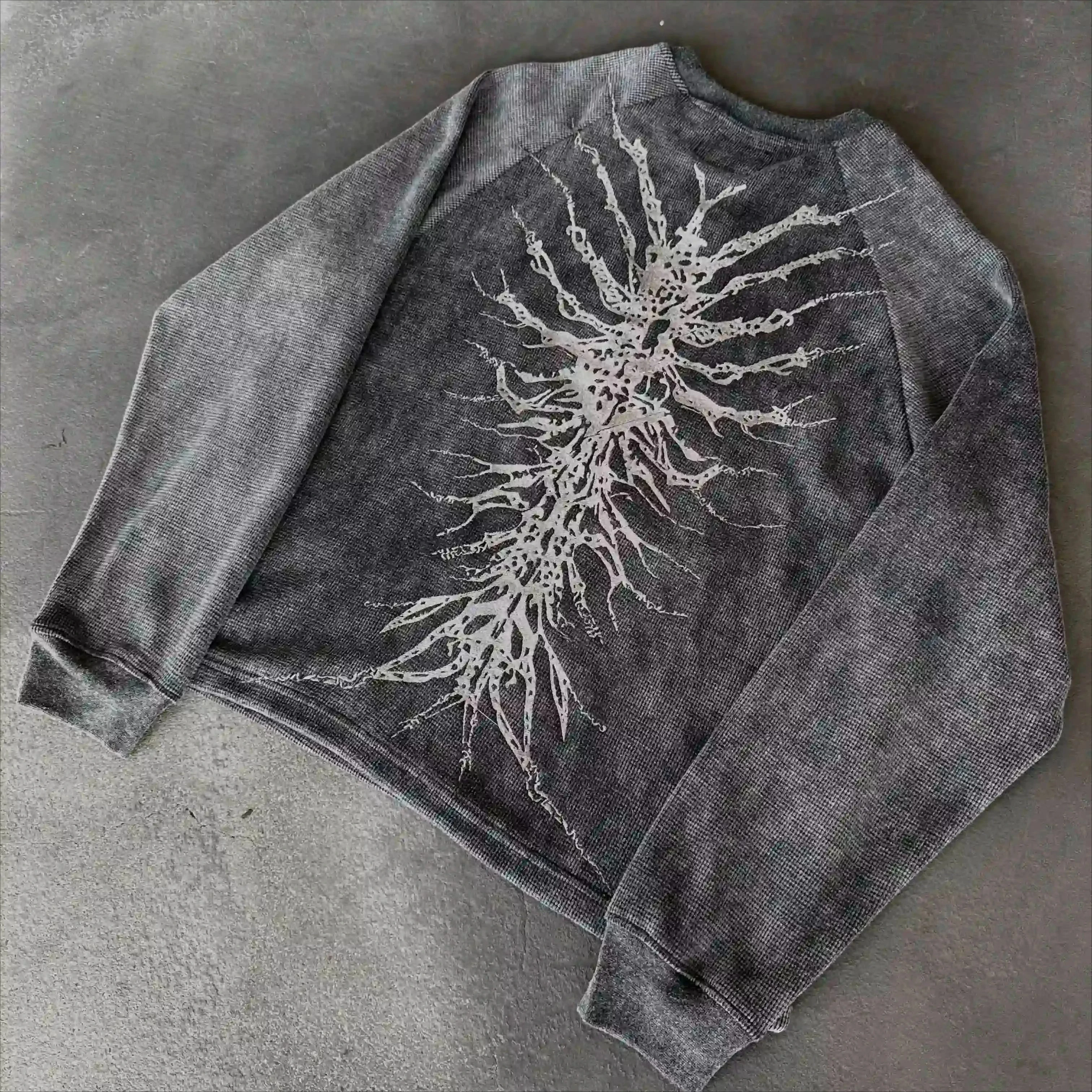 

Y2K Nematode Phantom Thread Printing Long Sleeve T Shirt Loose and Heavy Style Old Washed Gothic Retro Street Fashion Top