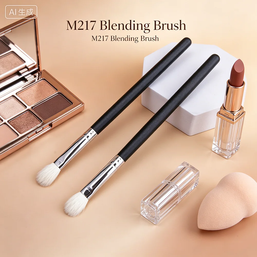 Pinceau de maquillage professionnel M217 en poils de chèvre naturels pour estomper les fards à paupières et le pli des yeux - Outil doux et professionnel