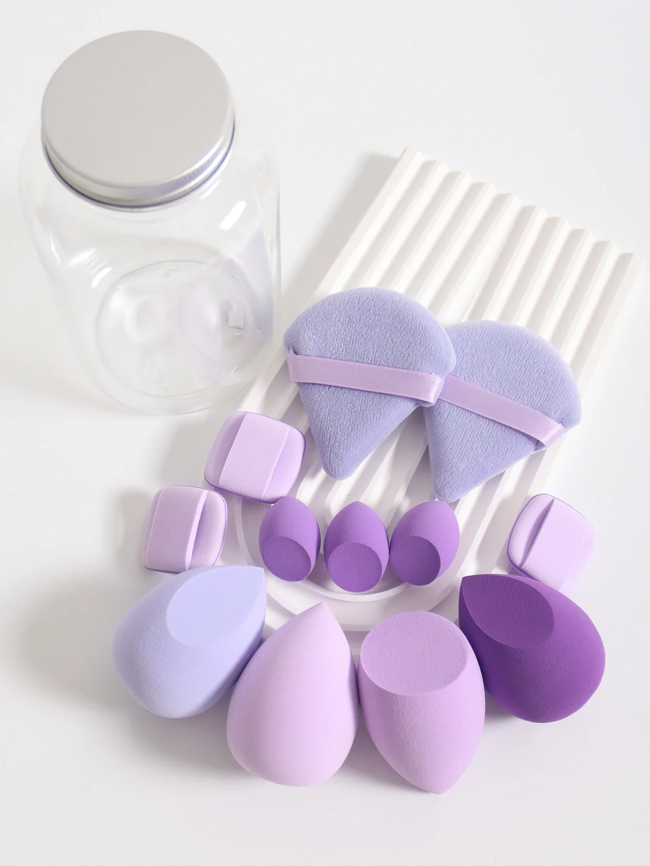 14個入りメイクアップスポンジセット 缶入り 高品質 ノンラテックス ソフト 液体BBクリーム パウダー塗布用 ドライ＆ウェット両用 パウダーパフ