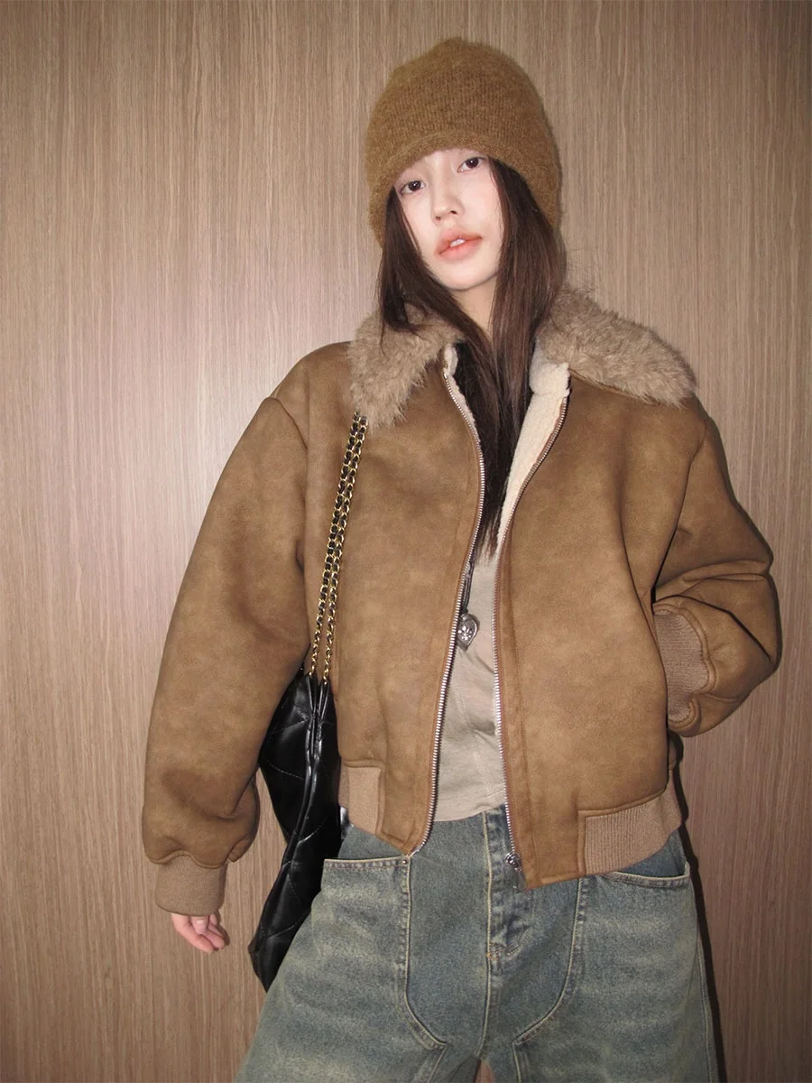 

Утепленное хлопковое женское зимнее пальто с меховым воротником, без стежки, прямого кроя, с длинными рукавами, на молнии, цветное