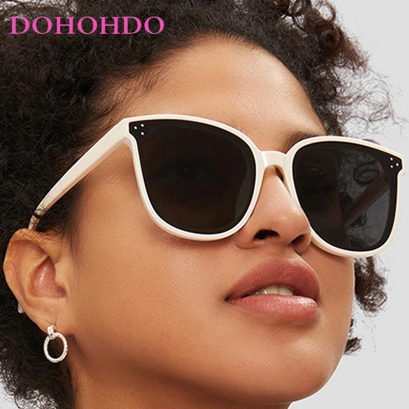 

Retro Classic Square Brand Design Women Sunglasses Luxury Rivets Decorate Men Sunglass Fishing Drive Shades Female UV400 Lentes