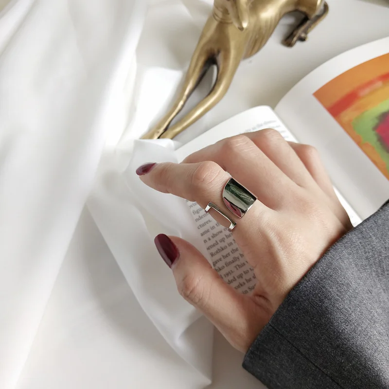 Rectangular Stone Ring: The Perfect Blend of Minimalist Design and Bold Statement