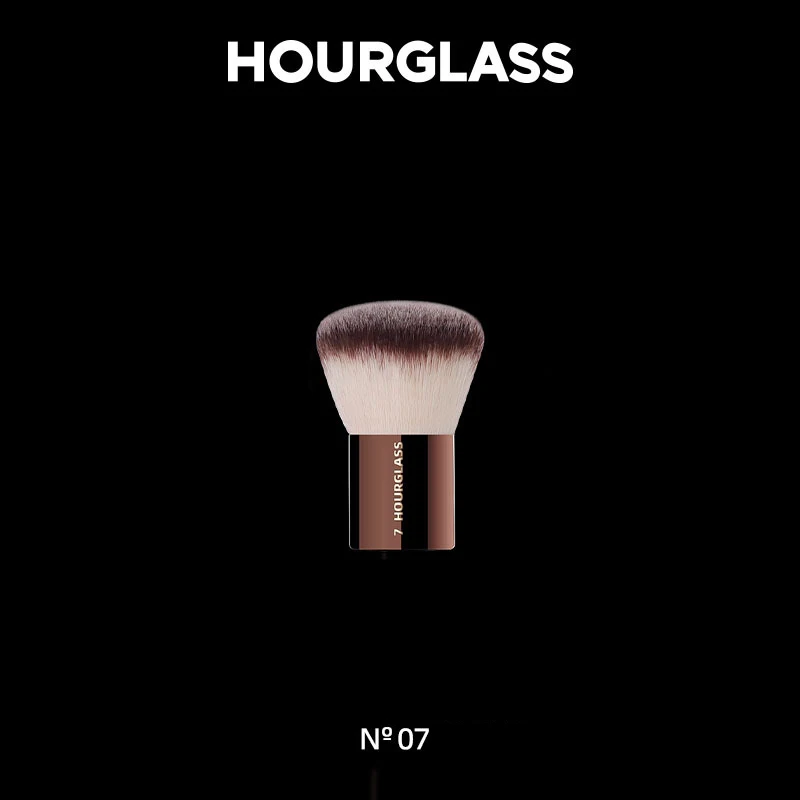 

Hourglass-No.7 Makeup Brush Finishing Brush Soft Fiber Hair Portable Powder Brush Fashion Design Single Face Brush High Quality