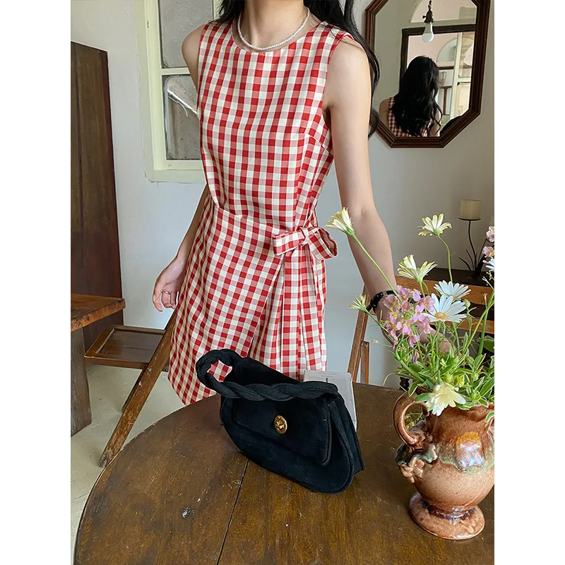 Atmosphere Contrasting Color Checkered Lace Up Waist Cinched Sleeveless Dress