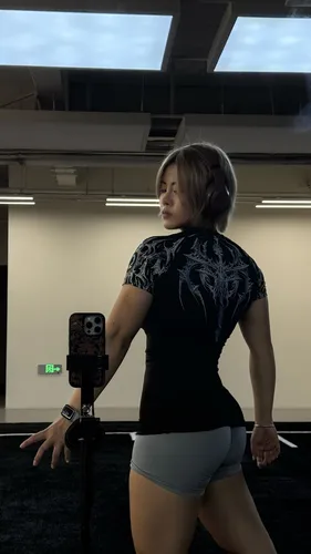 Imagen 2 del producto Camiseta deportiva de otoño para hombres jóvenes, manga corta, secado por compresión, estampado gráfico rápido, Ideal para Fitness, correr, Yoga y gimnasio