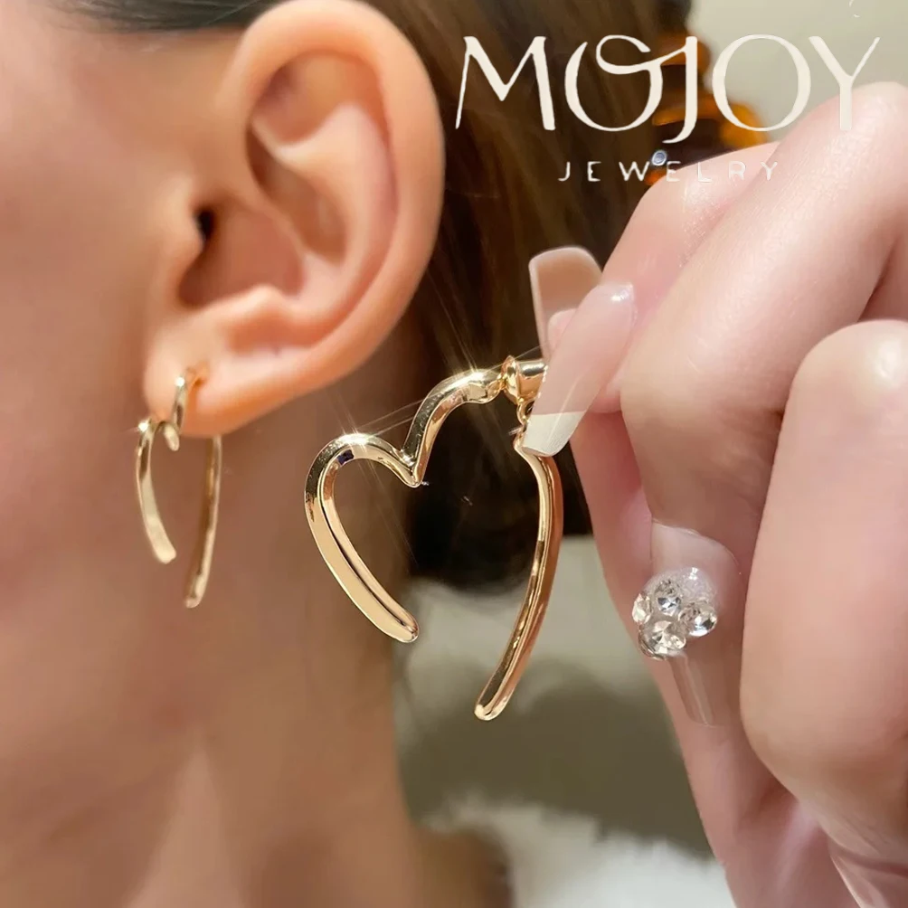 Large Hollow Heart Hoop Earrings for Women Gold Silver Tone Open Heart Shape Drop Earrings Minimalist Statement Fashion Jewelry