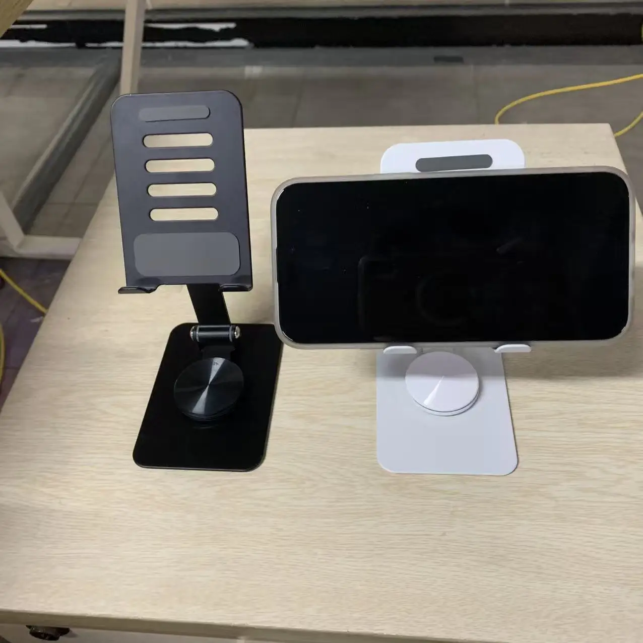 

Углеродистая сталь 360° ° Вращающаяся складная портативная с держателем для мобильного телефона, настольная металлическая опорная рамка, универсальная