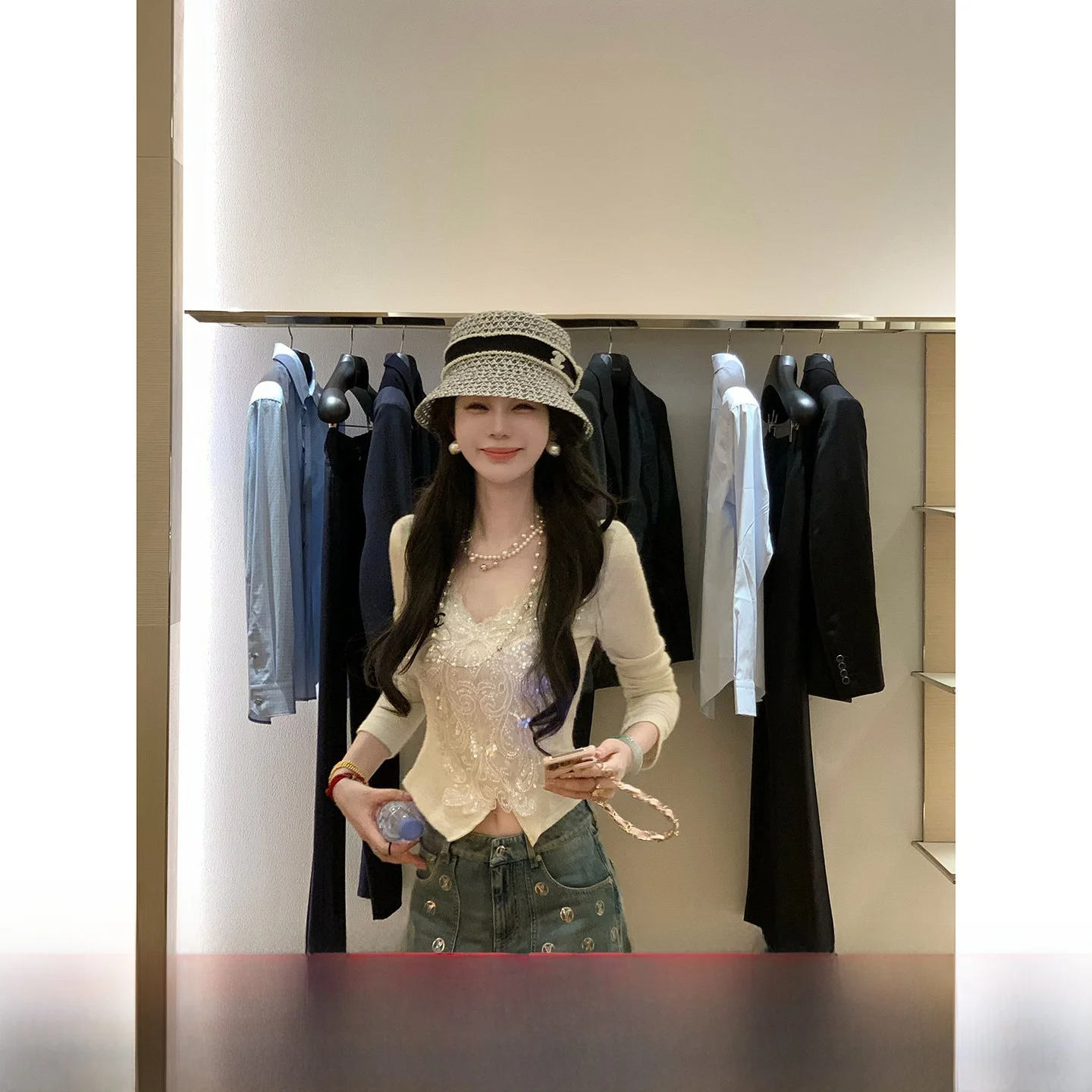 

Sy Ele Long Sve V-Ne Women's Base irt Glittering Beads Faionable Knitted Top for Autumn Winter Season