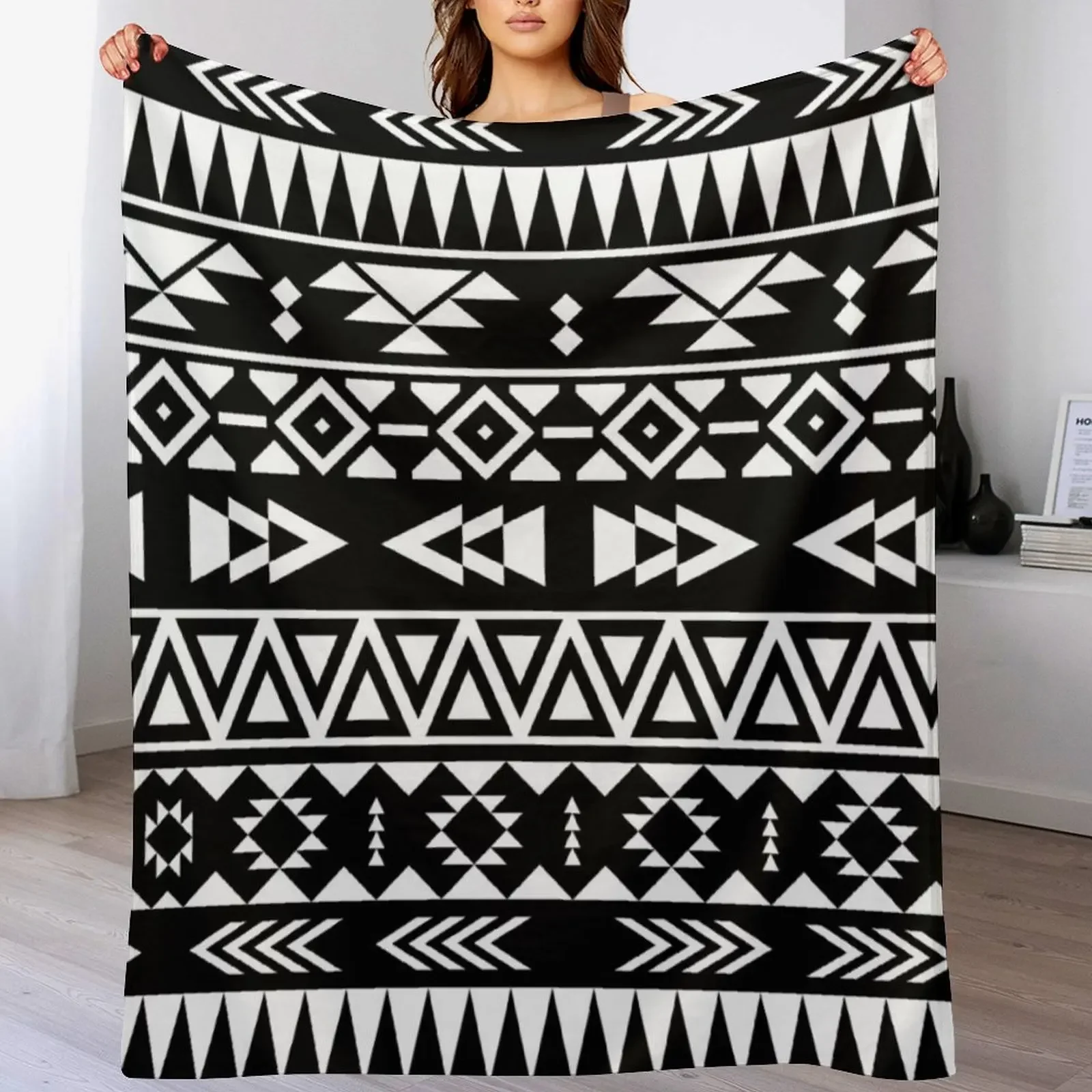 Black and white geometric aztec pattern Throw Blanket No Pilling Soft Warm Blanket for Bed