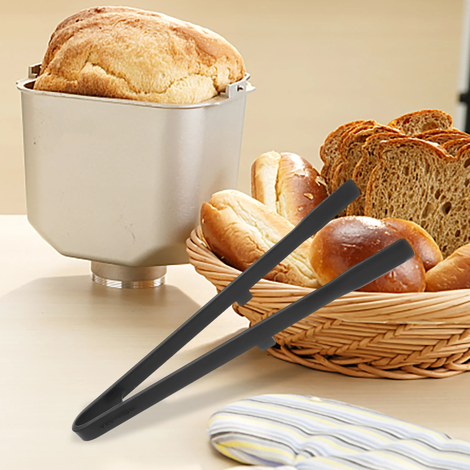 

Silicone Kitchen Tongs for Cooking Barbecue Steak Fish Eggs Simple Appearance Versatile Tool Easy to Store and Use