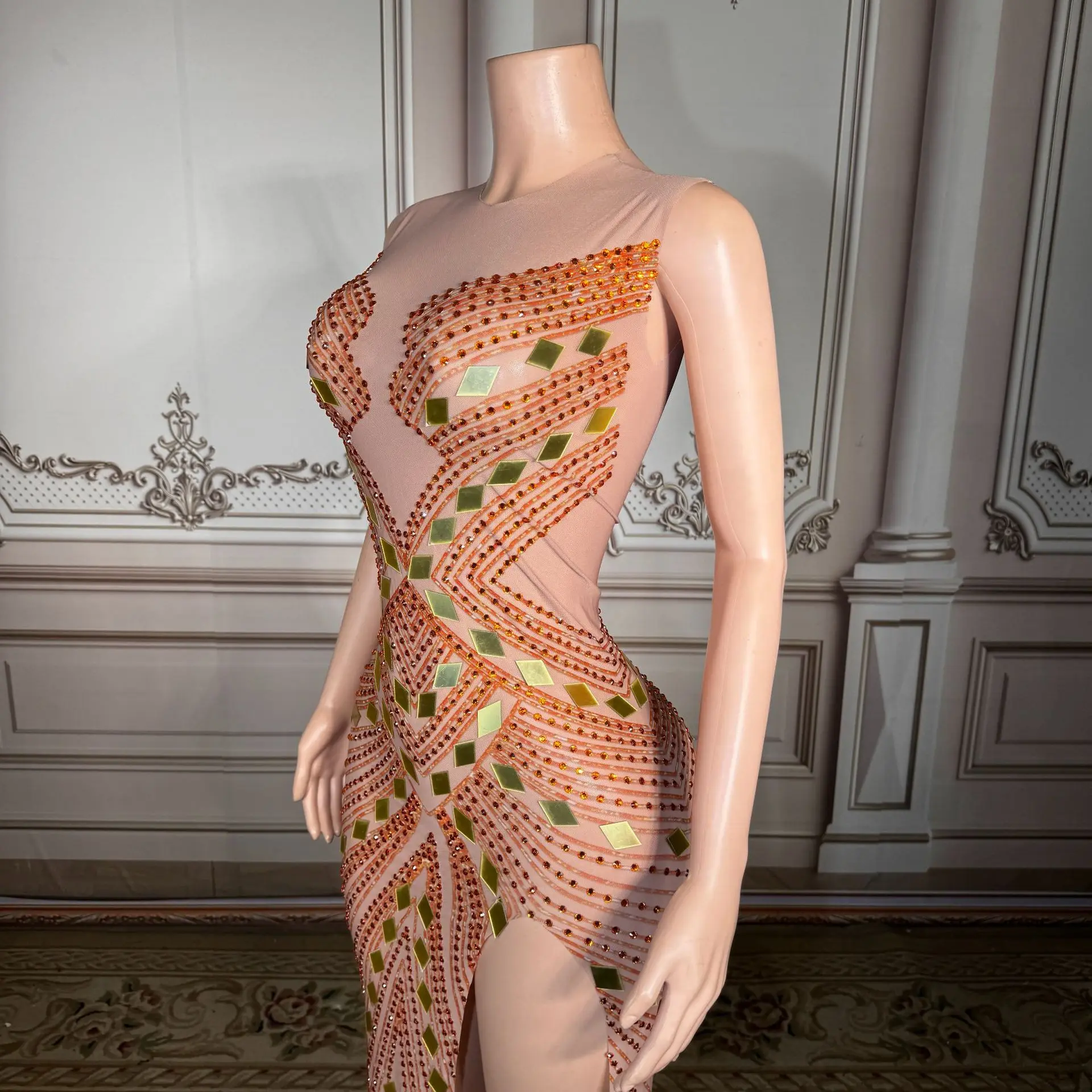 

Trending Products 2026 Shining Rhinestones Long Gown Evening Dress Elegant Sexy Strapless Women Graduation Dress