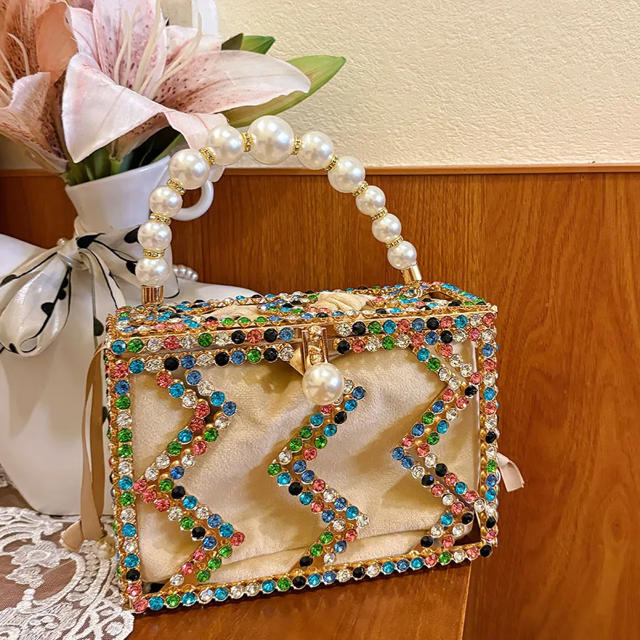 Metallic Hollow Out Evening Bags For Women Rhinestones Shinny Shoulder Crossbody Bags Party Wedding Clutch Ladies Purse Handbags