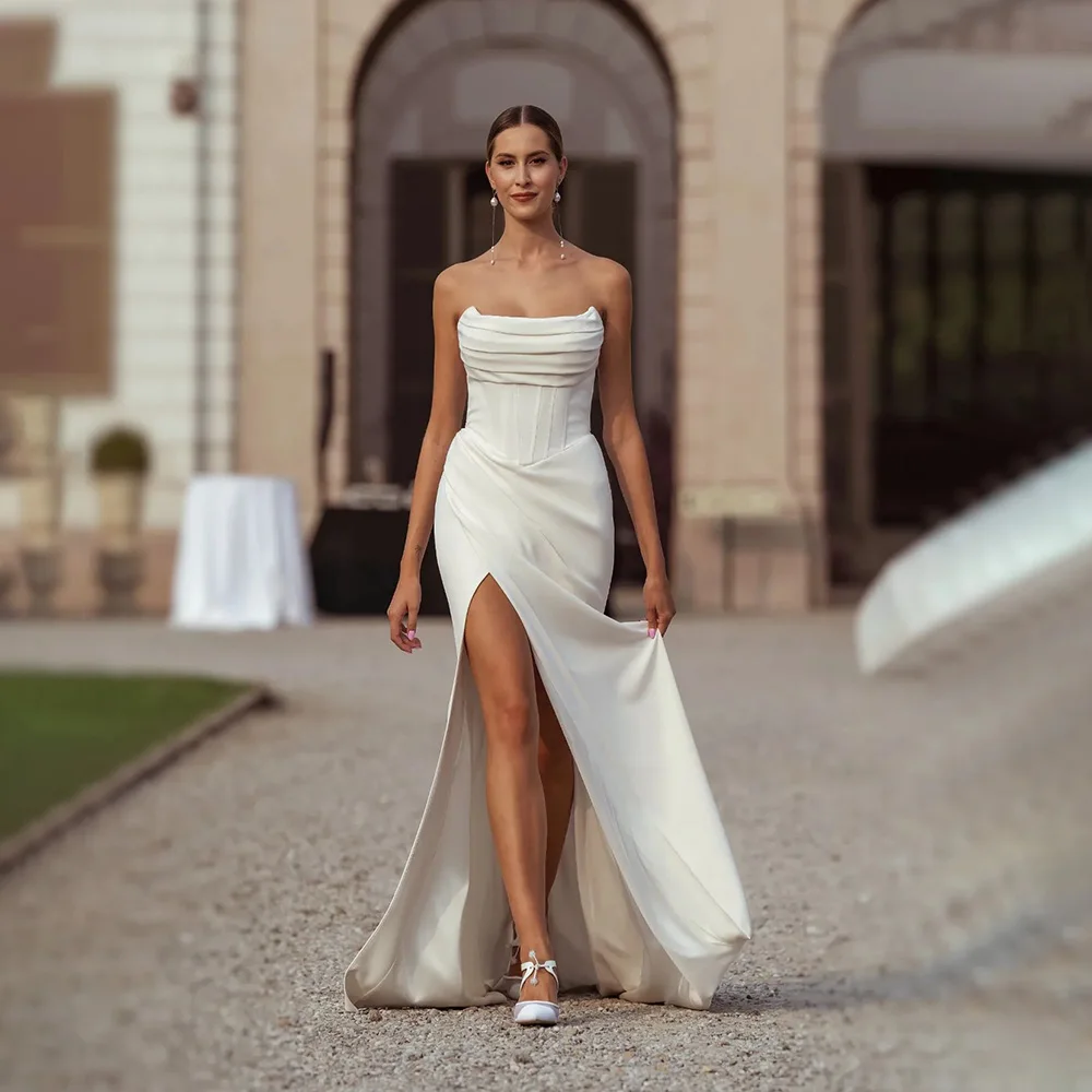 Robe de mariée plissée en satin sans bretelles pour femme, robe de soirée de mariage dos nu avec fente latérale, cour de sirène, simple et éducative