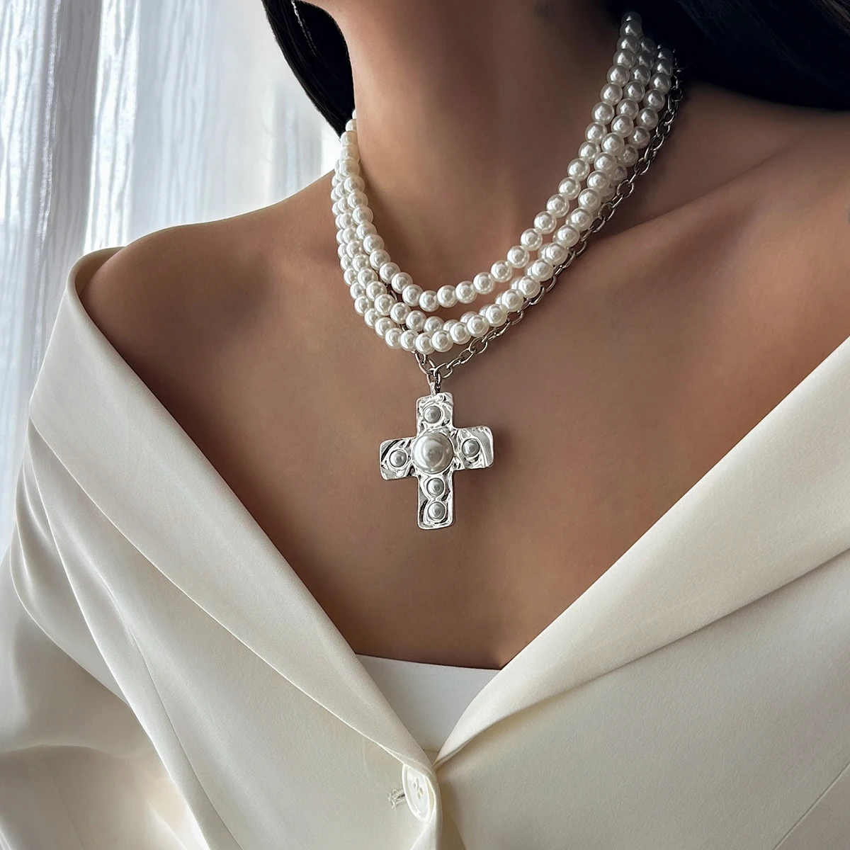 Elegant Multilayer Imitation Pearl Necklace with Cross Pendant