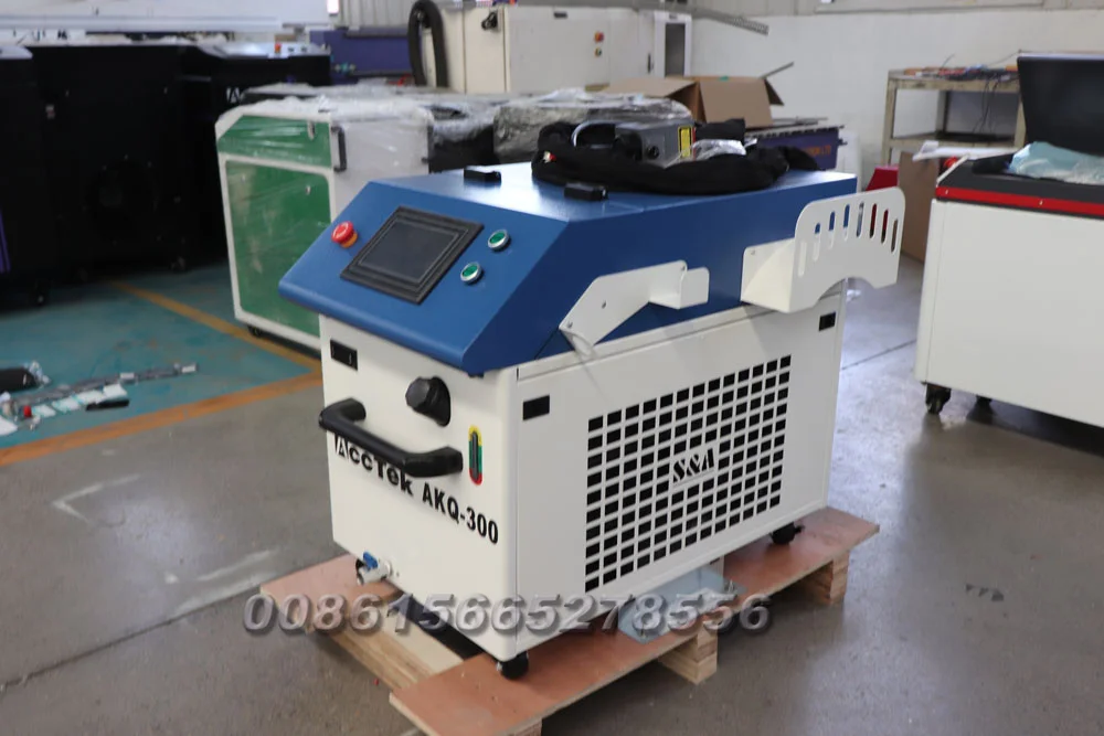 AccTek Small Seagull Laser Cleaning Machine for Rust and Oil Stains Portable 300W Pulse Laser Rust Removal