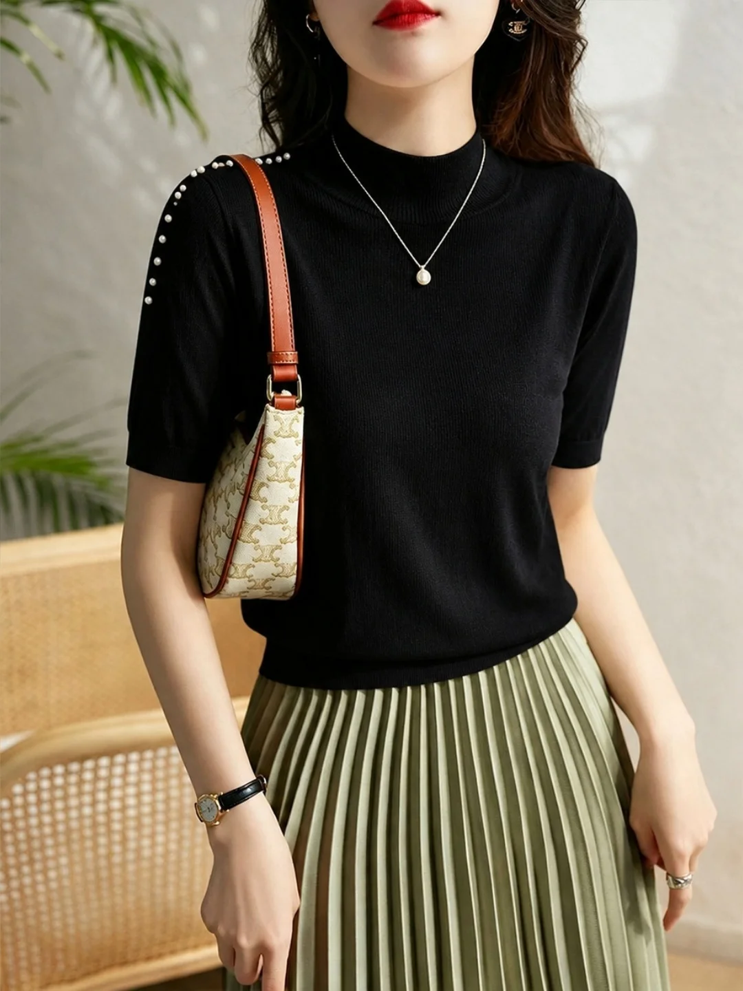 Fashionable Slim Fit Short Sleeve Knit Top Elegant Half High Collar Overhead Beaded Korean Style Straight Cut Silk Women's Top