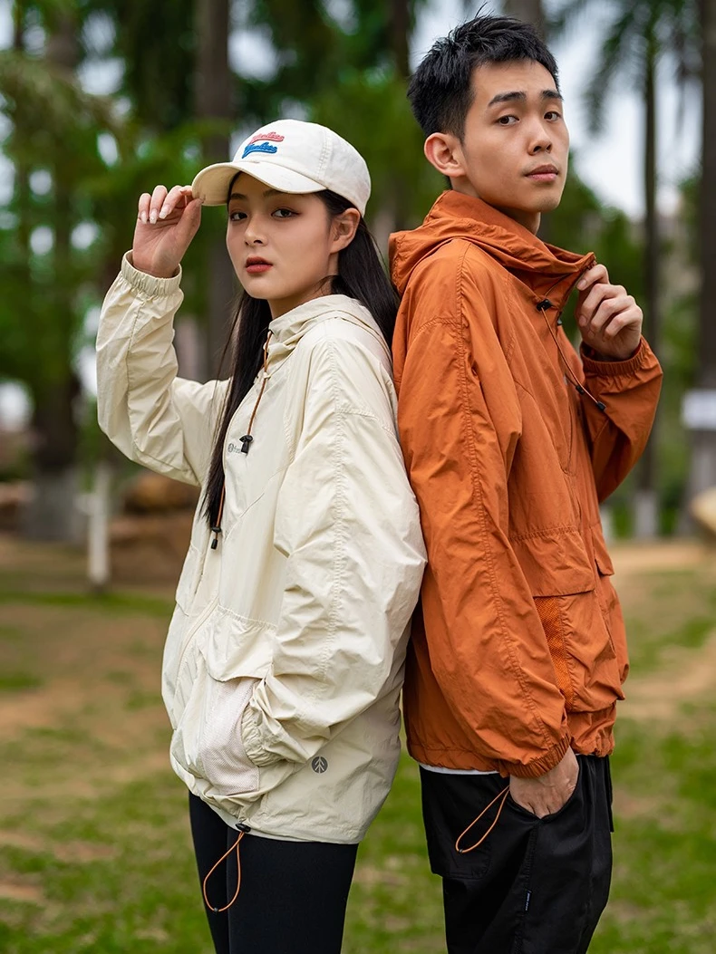 

Lightweight Breathable UV Protection Ice Silk Hooded Jaet Men's Women's Summer Outdoor Faionable Skin Clothes Outerwear