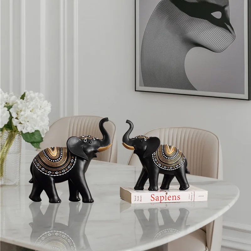 Creative Lucky Elephant Resin Crafts Living Room TV Cabinet Porch Wine Cabinet Decoration Decoration Decorative Figurines