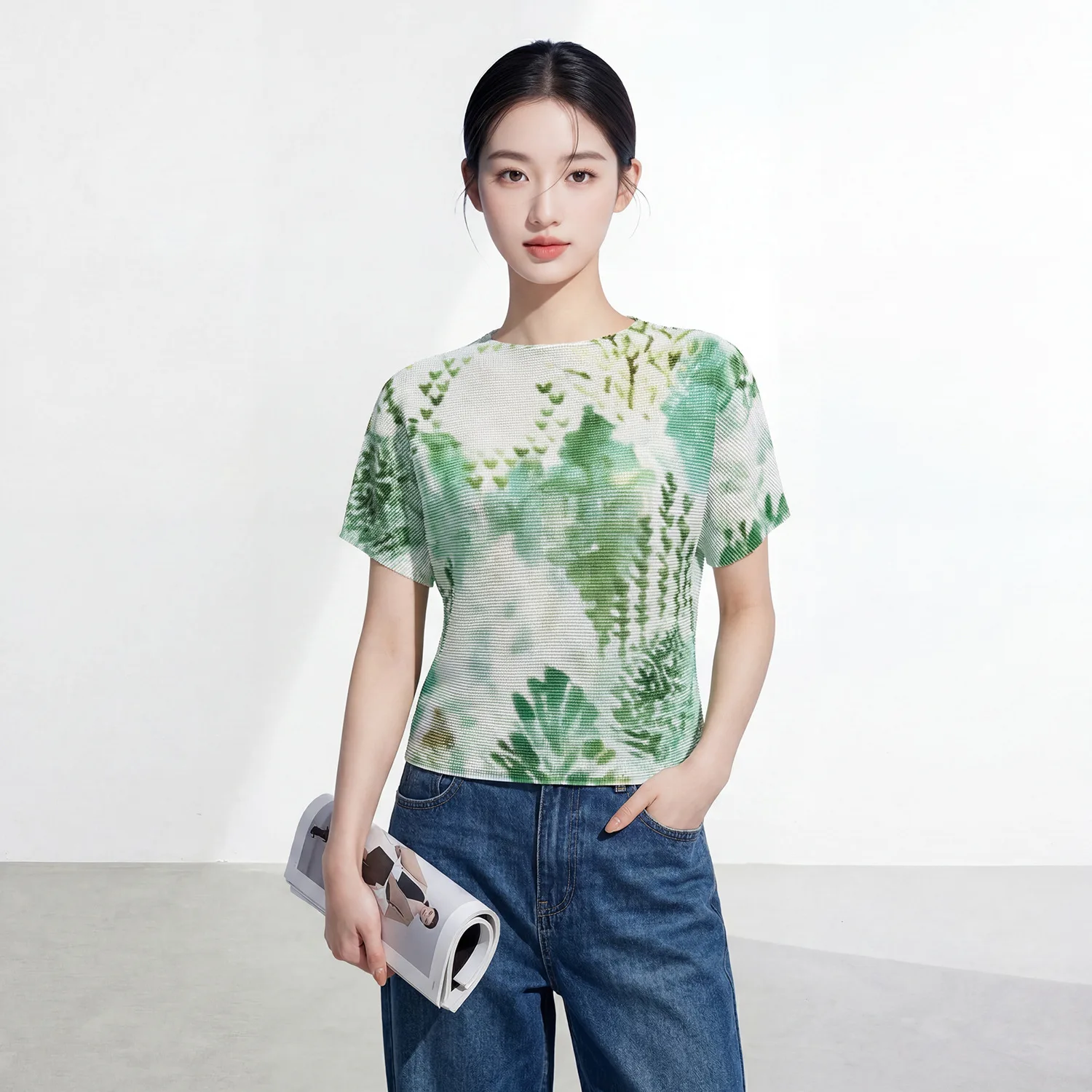 Miyake Pleated T-Shirt for Women Short Sleeve 2026 New Summer Fashion Stylish Pleated Tie-Dye Textured Fashion Short Top Pleat