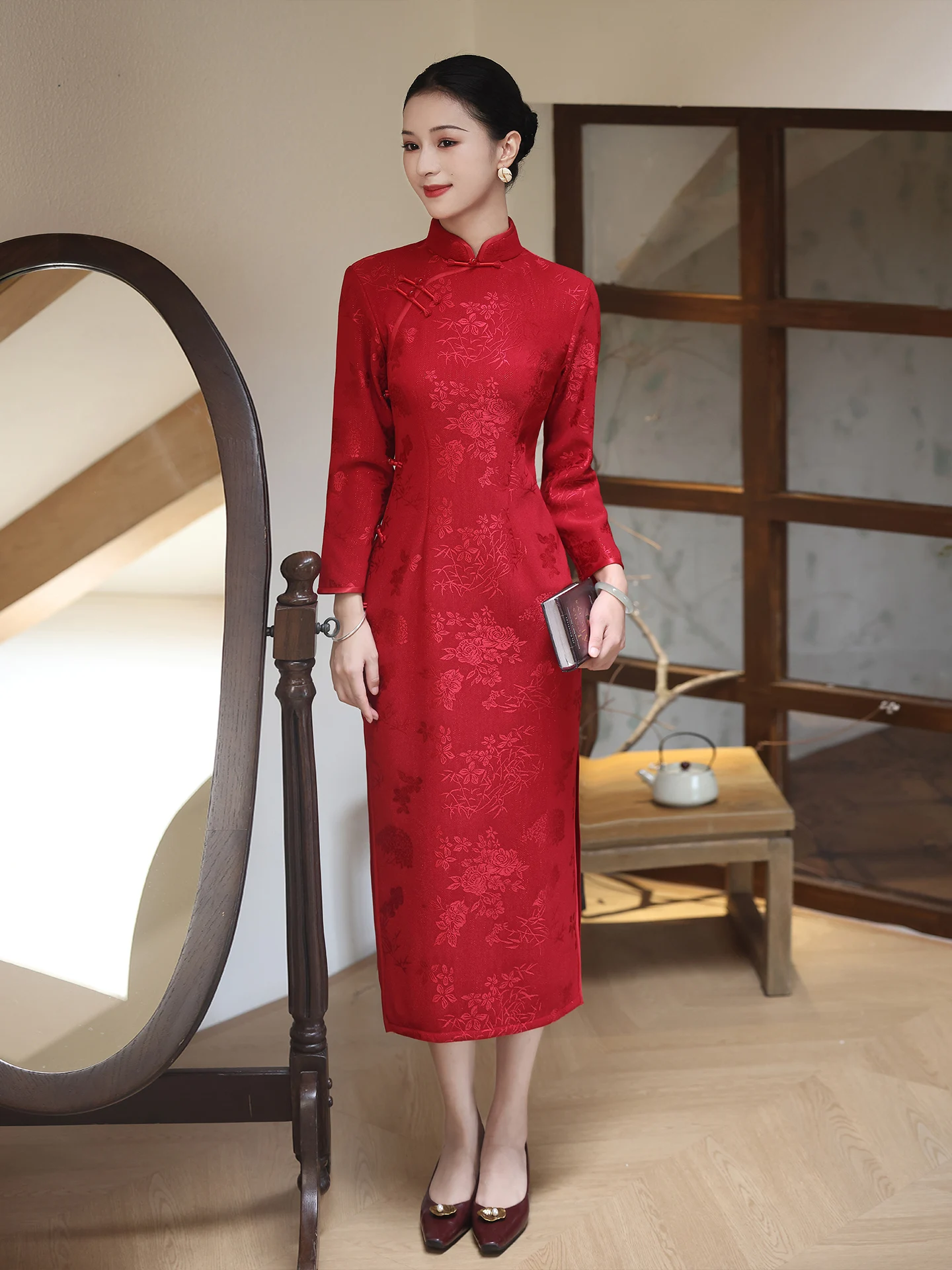 

Красное длинное свадебное платье в новом китайском стиле для невесты, класса люкс, больших размеров, винтажное, с низким разрезом, из полиэфирного волокна