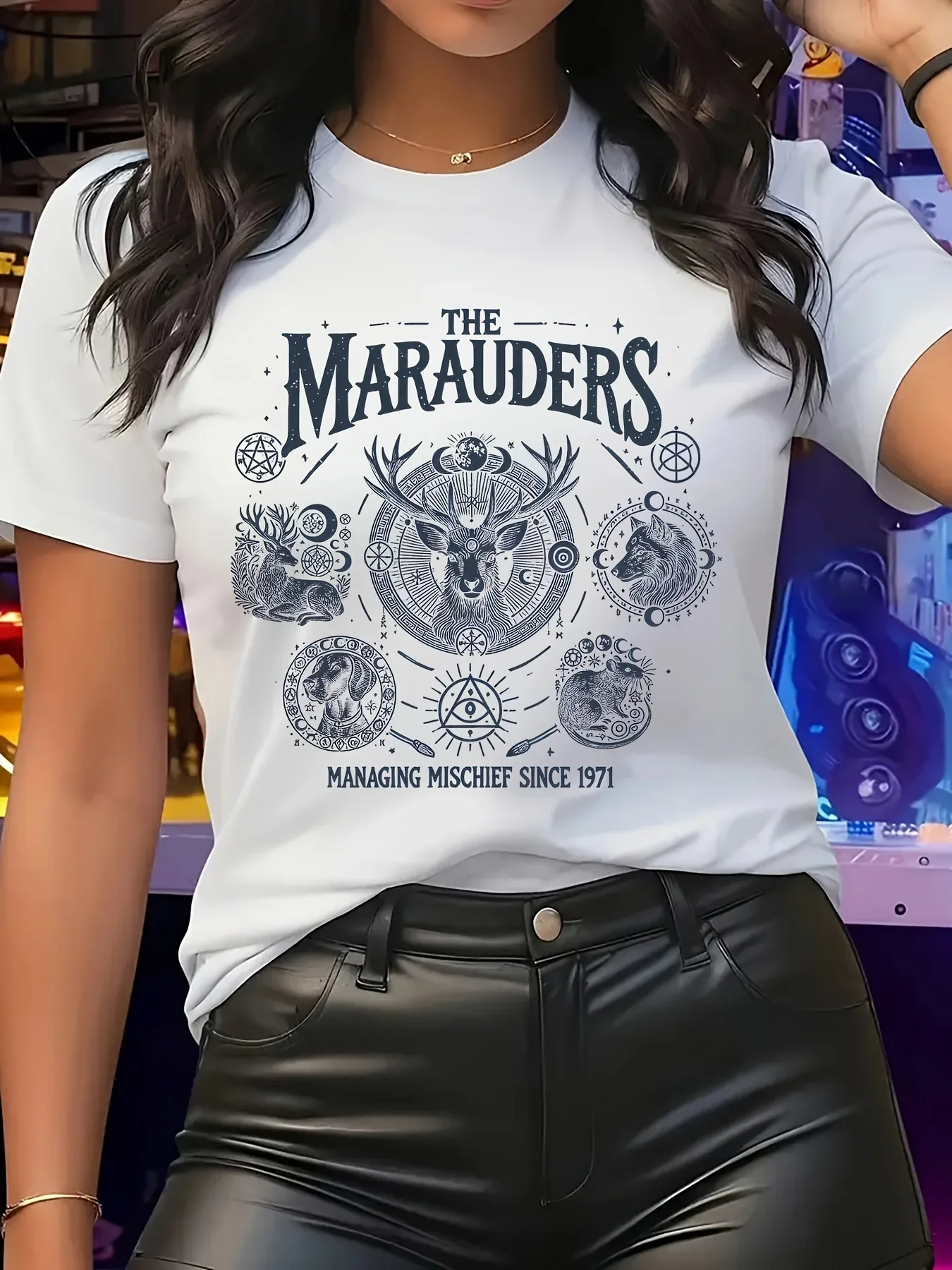 

Женская повседневная футболка с круглым вырезом и графическим принтом «Мародеры» — черный дизайн с черепом и звездой, дышащая