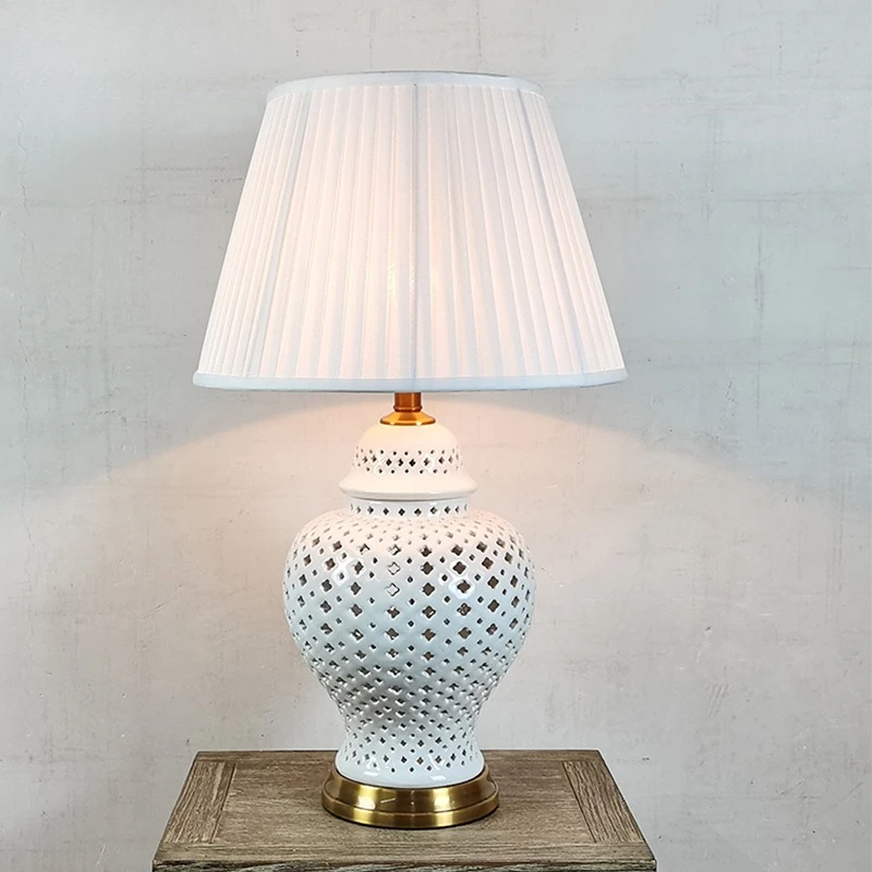 American Creative White Hollowed-out Ceramic Floor Lamps Fabric Lampshade Standing Light Hotel Villa Luxury Decoration Desk Lamp