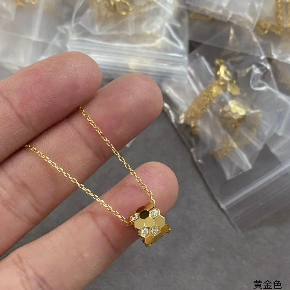 18K Vergoldete 925 Sterling Silber Diamant-Halskette der Honeycomb-Serie für Frauen, Kleine Größe 'Der Wabe des Liebes' als Urlaubsgeschenk – Detail 3